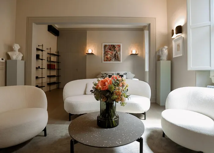 2 Min Duomo - Chic Novella - Parcheggio Apartmán *