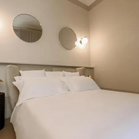 2 Min Duomo - Chic Novella - Parcheggio Appartamento